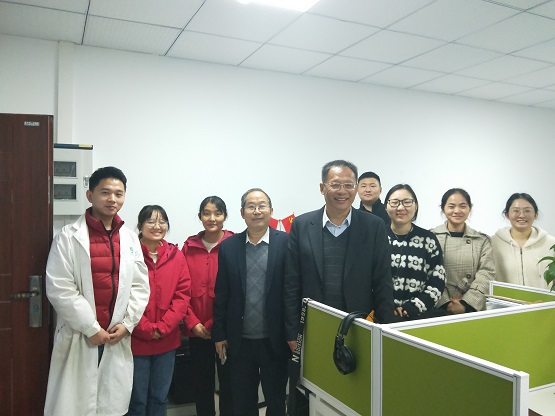 华南农业大学徐汉虹教授与研究室团队进行学术交流