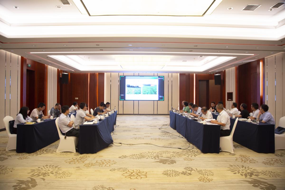 图5  会议现场.jpg