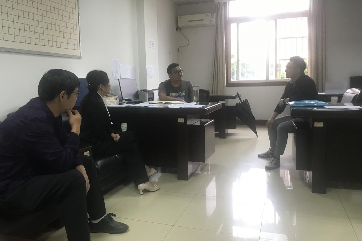 图1  项目组与德昌县烟草公司烟叶科李科长座谈.jpg