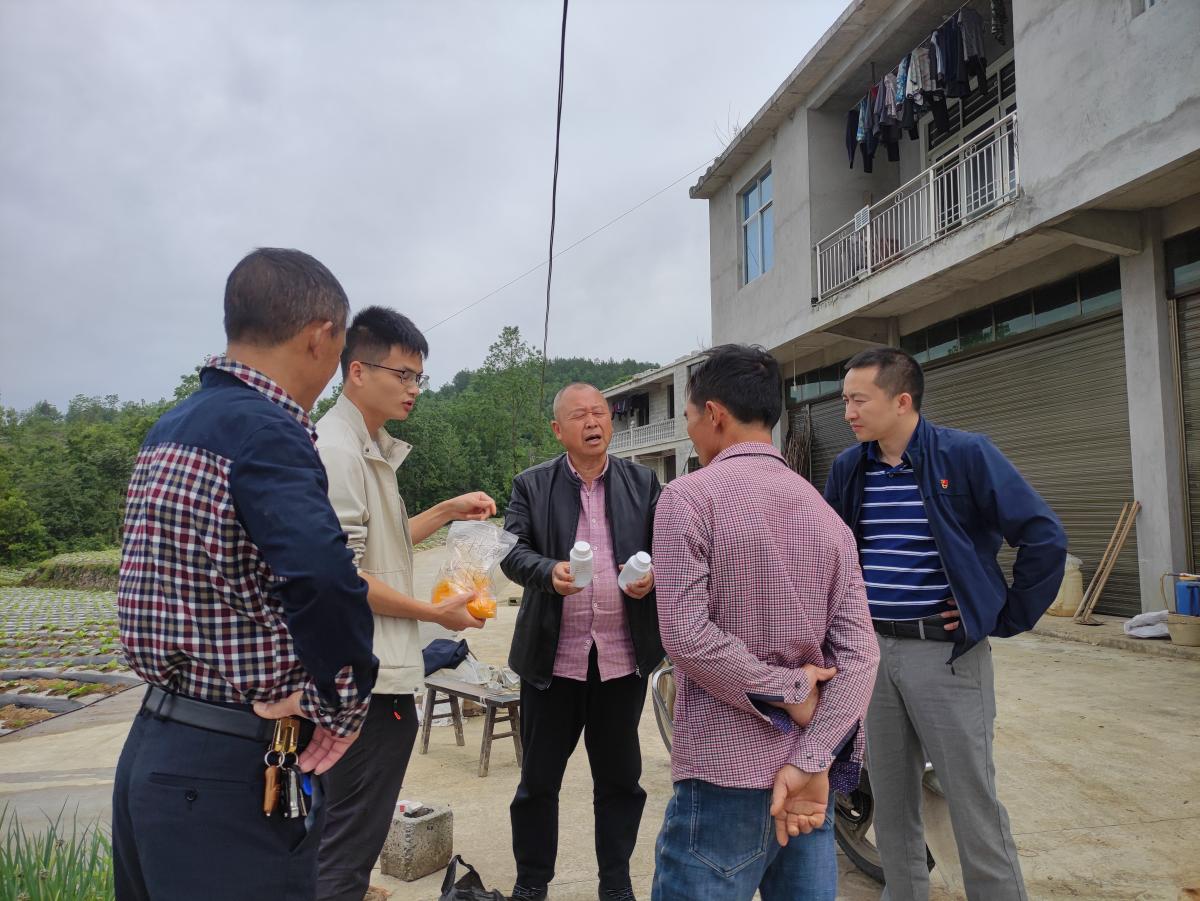 重庆中烟领导前往龚滩示范区视察工作