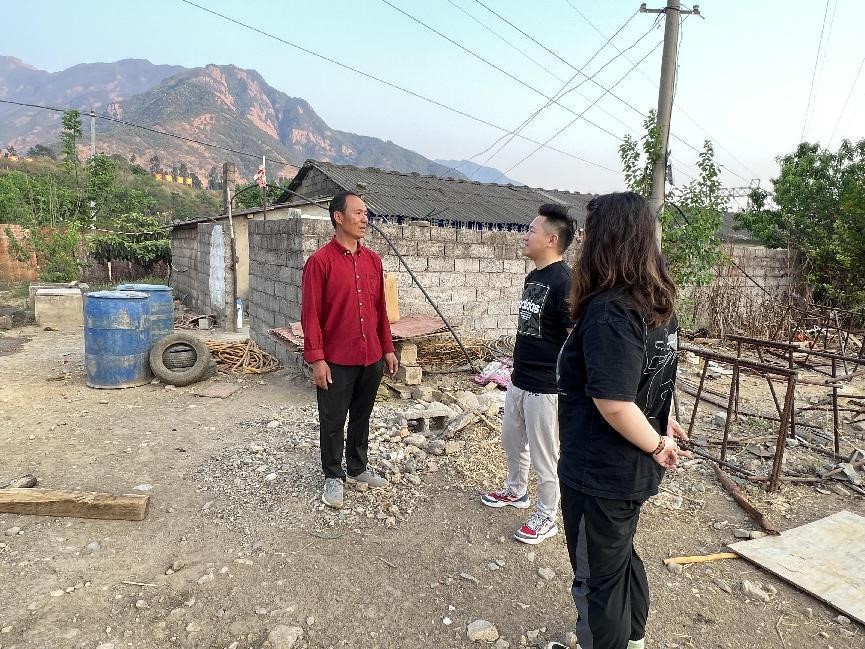 西南大学烟草植保团队赴四川基地开展示范区建设和小区处理工作