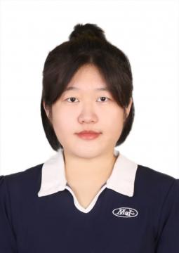 李奕彤
